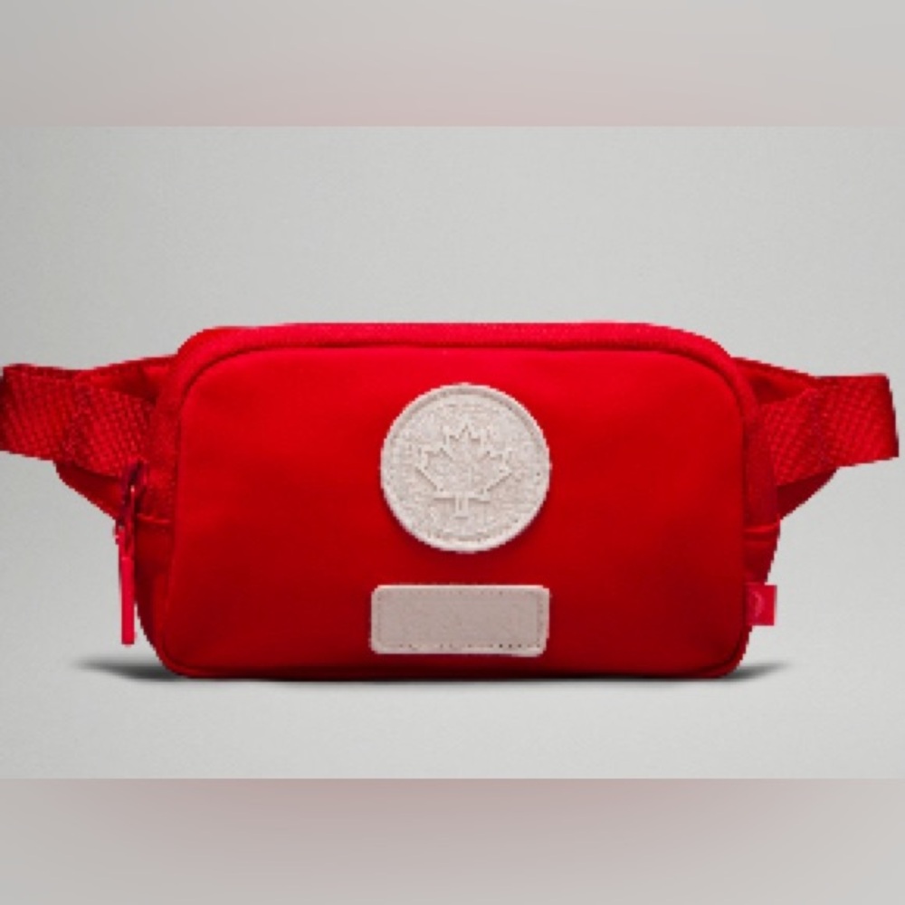 LULULEMON Team Canada Future Legacy Mini Belt Bag (True Red / Light Ivory)